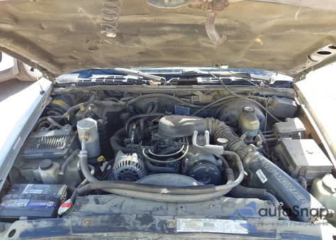 2000 GMC Sonoma Sls z USA, uszkodzony, nr VIN 1GTCS19W1Y8186956